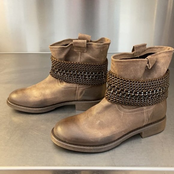 Belted taupe leather boots from Sundance - Picture 4 of 7